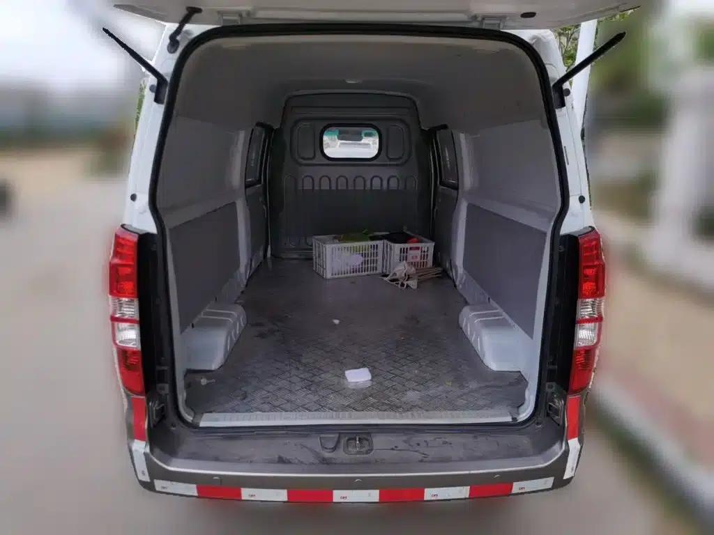 New Hiace S 2023 1.5L Wealth Edition Van (2/5 Seats) with Air Conditioning SWC15M — миниатюра 10