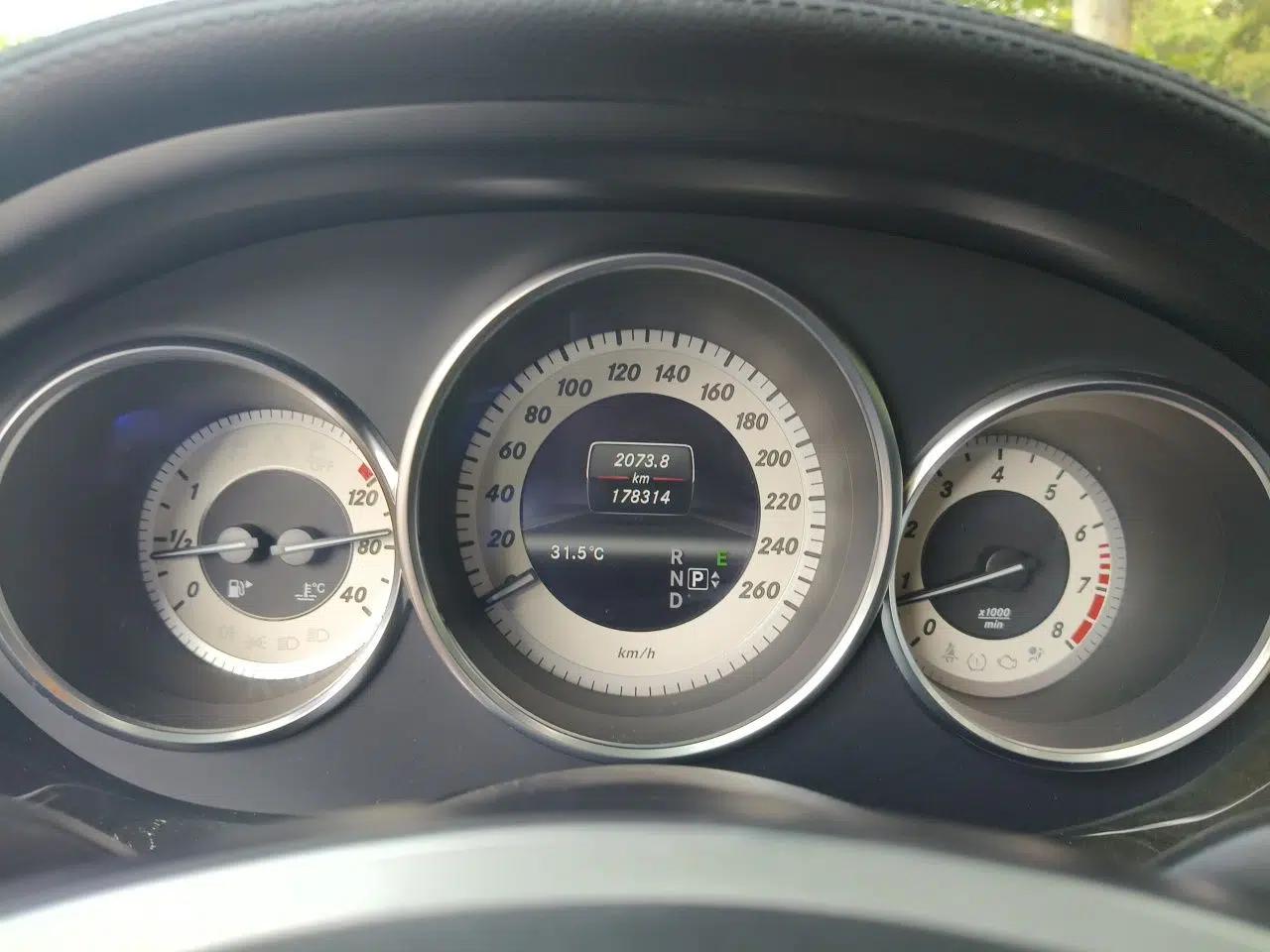 Mercedes-Benz CLS 2012 CLS 300 CGI — миниатюра 11