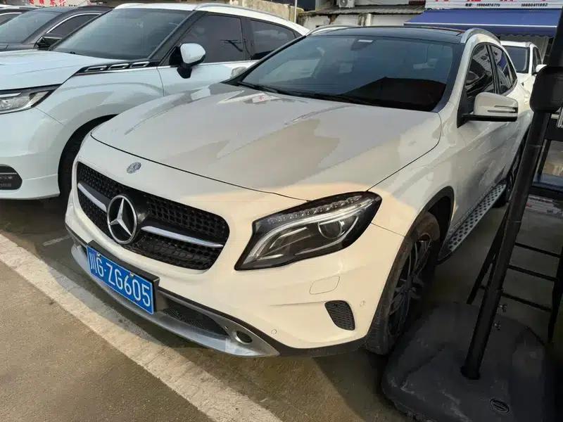 2016 Mercedes-Benz GLA 220 4MATIC Fashion Edition — миниатюра 1
