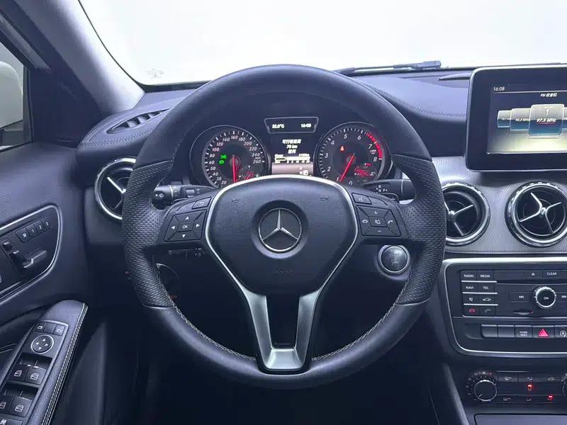 2016 Mercedes-Benz GLA 200 Fashion Edition — миниатюра 16