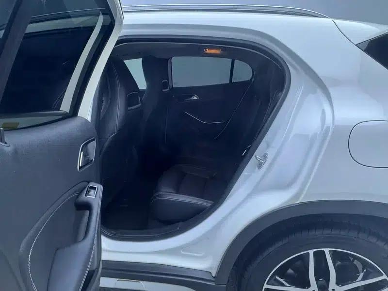 2016 Mercedes-Benz GLA 200 Fashion Edition — миниатюра 18