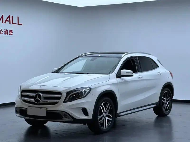 2017 Mercedes-Benz GLA 200 Fashion Edition — миниатюра 1