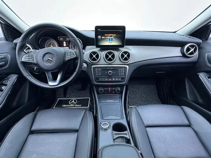 2017 Mercedes-Benz GLA 200 Fashion Edition — миниатюра 10