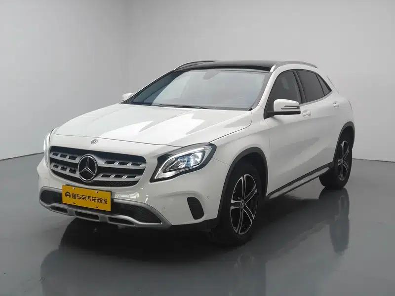 2018 Mercedes-Benz GLA 200 Fashion Edition — миниатюра 1