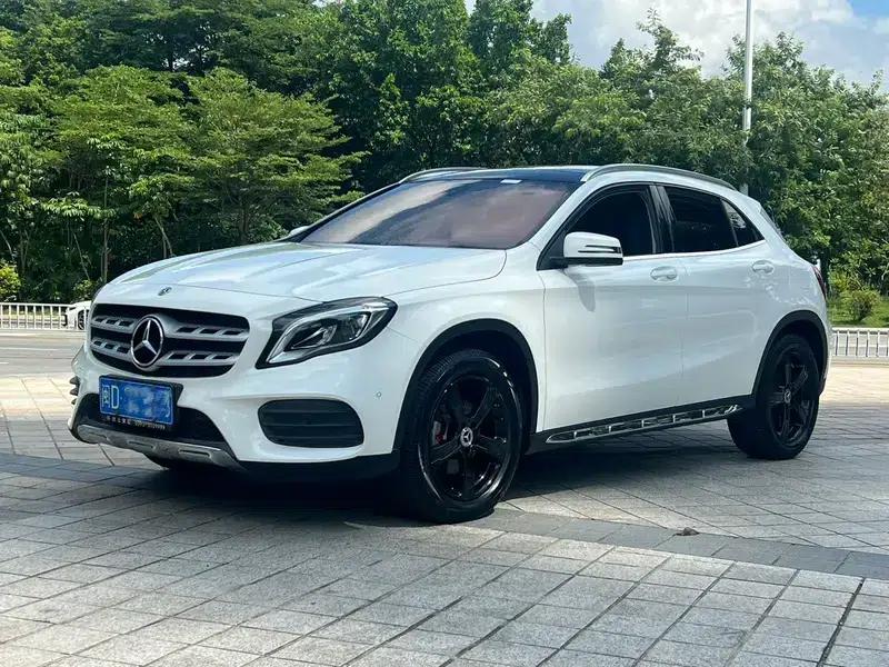 2019 Mercedes-Benz GLA 200 Fashion Edition — миниатюра 1