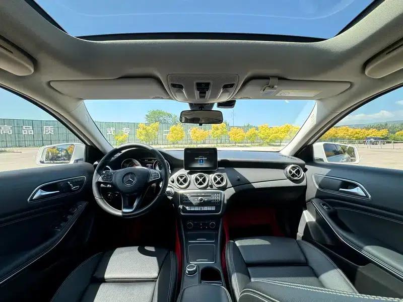 2017 Mercedes-Benz GLA 200 Dynamic — миниатюра 14
