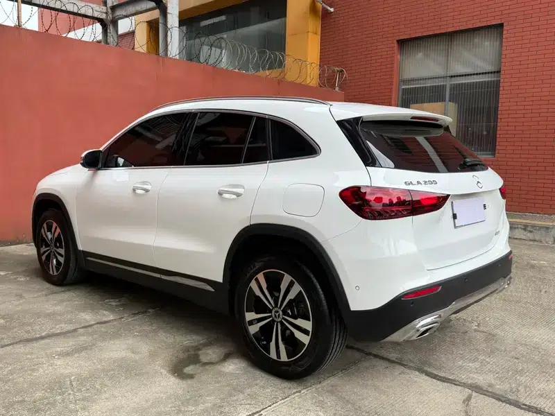 2024 Mercedes-Benz GLA 200 — миниатюра 3