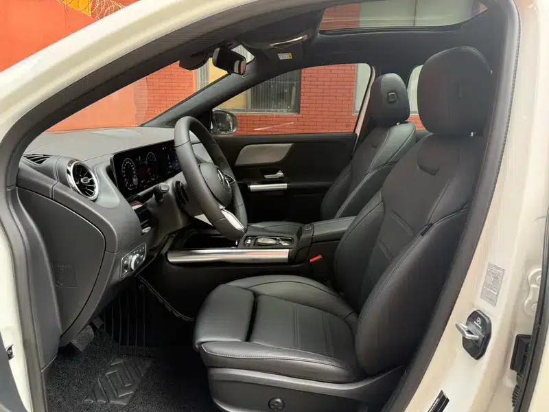 2024 Mercedes-Benz GLA 200 — миниатюра 8