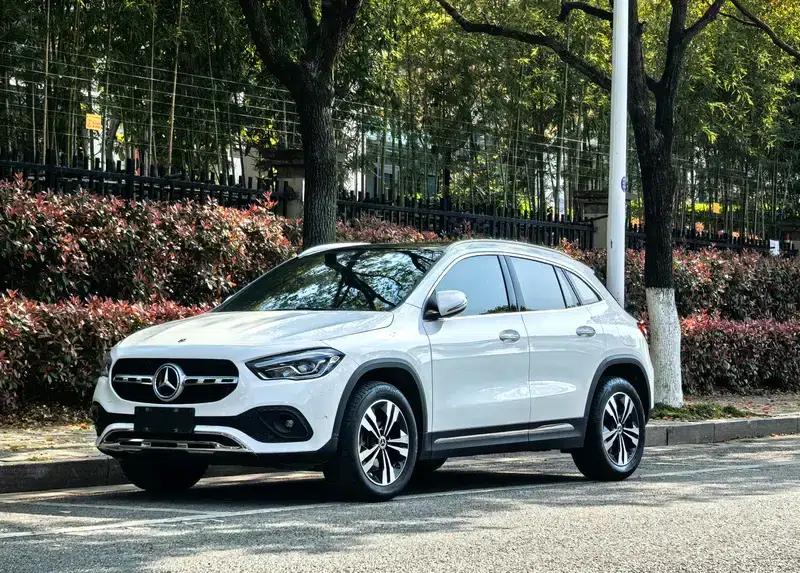 2023 Mercedes-Benz GLA 220 — миниатюра 1