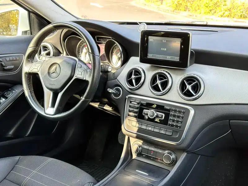 Mercedes-Benz GLA (Imported) 2015 GLA 200 — миниатюра 16
