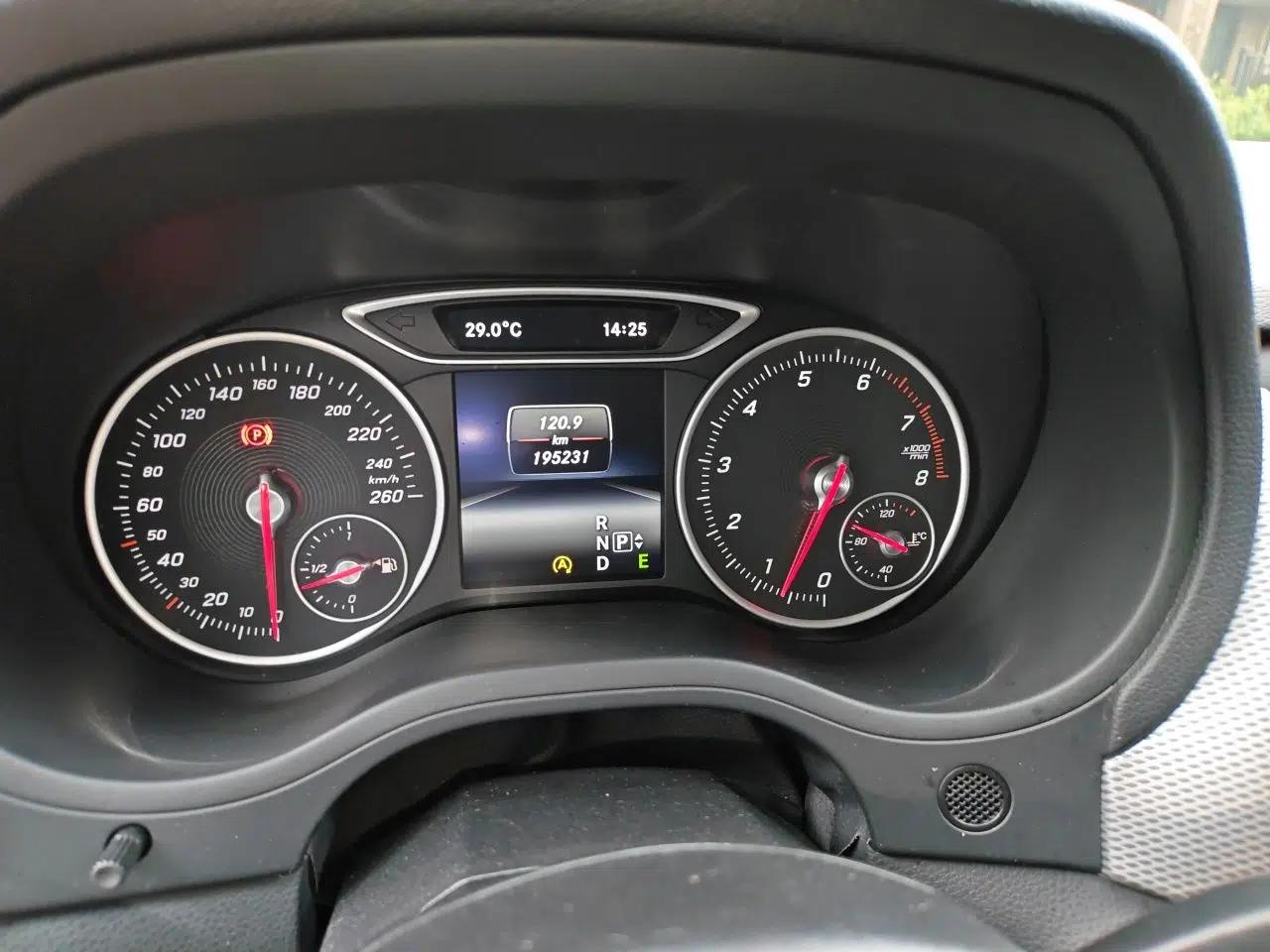Mercedes-Benz B-Class 2015 B 200 Sport Edition — миниатюра 12