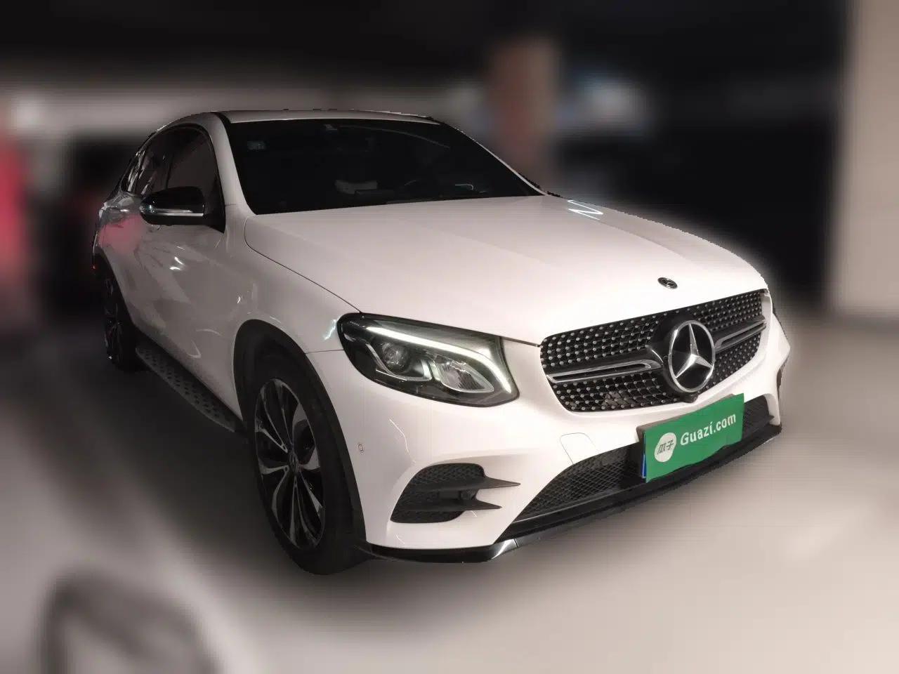 Mercedes-Benz GLC Coupe 2018 GLC 260 4MATIC Coupe SUV — миниатюра 3