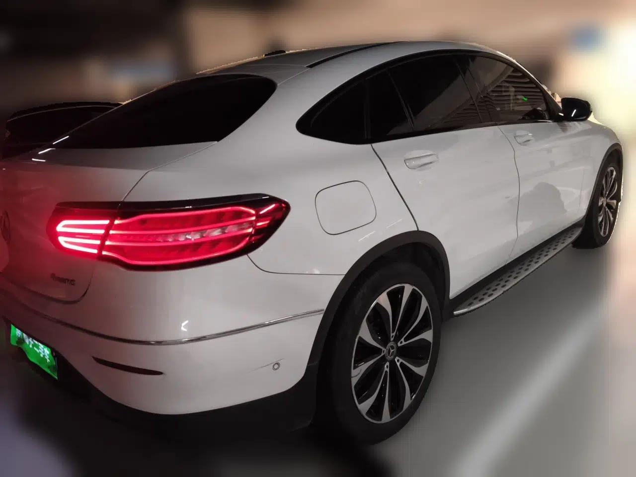 Mercedes-Benz GLC Coupe 2018 GLC 260 4MATIC Coupe SUV — миниатюра 6