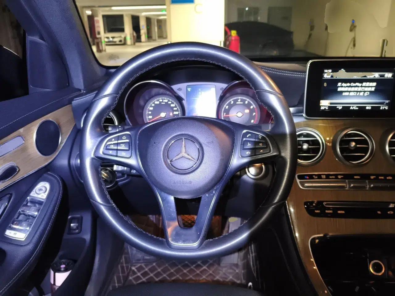 Mercedes-Benz GLC Coupe 2018 GLC 260 4MATIC Coupe SUV — миниатюра 10