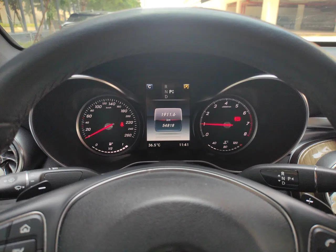 Mercedes-Benz GLC Coupe 2018 GLC 260 4MATIC Coupe SUV — миниатюра 11