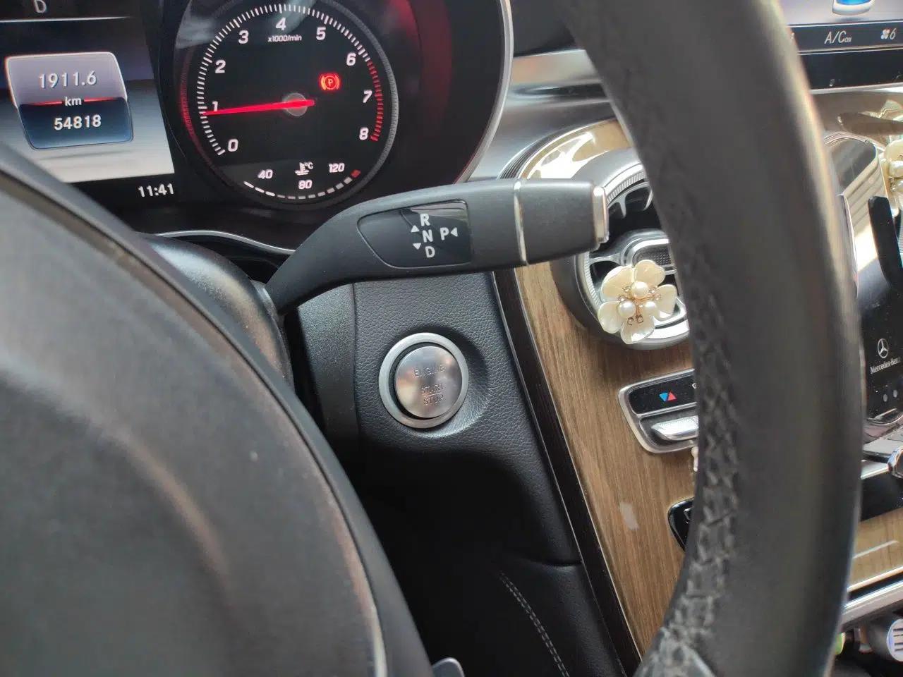 Mercedes-Benz GLC Coupe 2018 GLC 260 4MATIC Coupe SUV — миниатюра 14