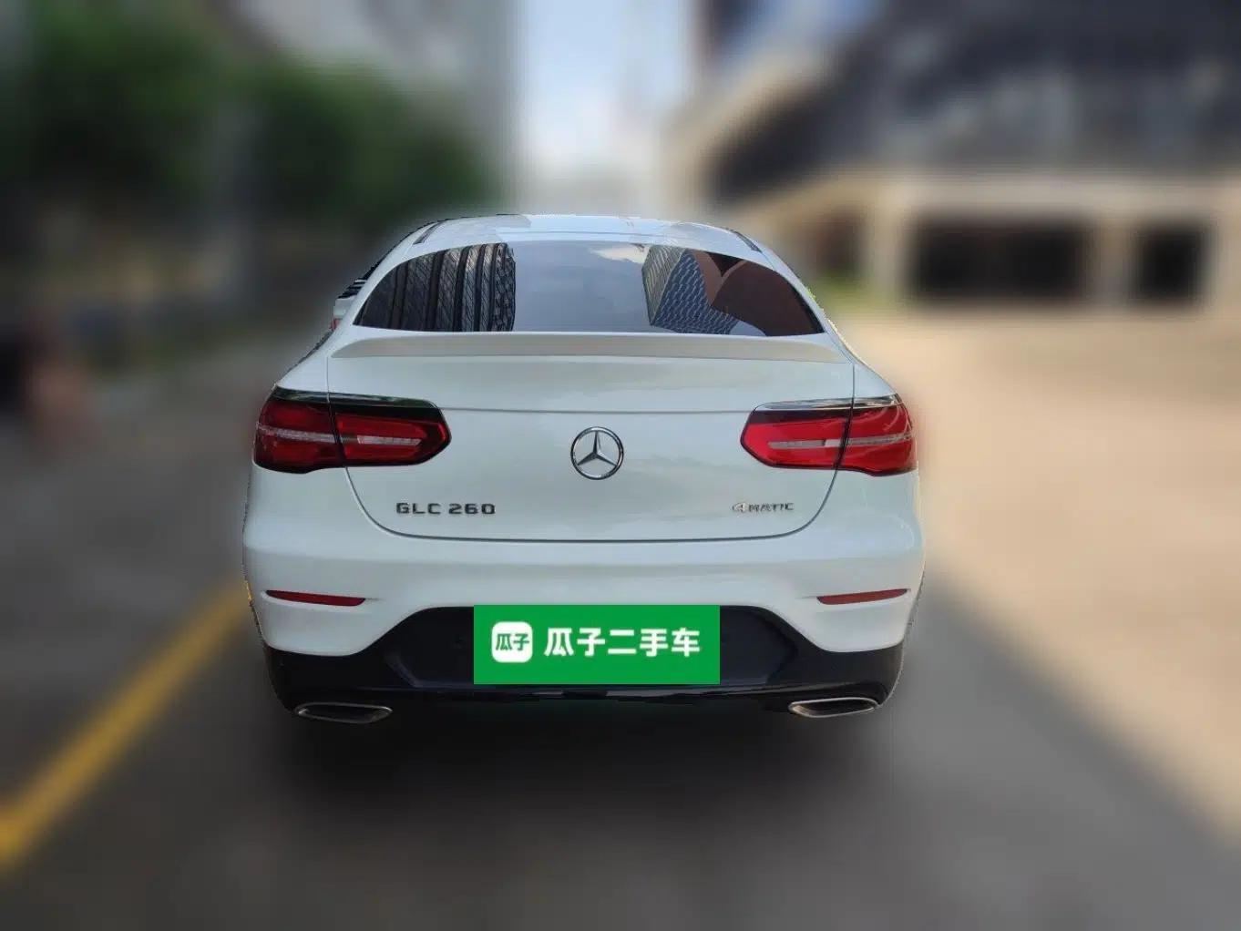 Mercedes-Benz GLC Coupe 2018 GLC 260 4MATIC Coupe SUV — миниатюра 5