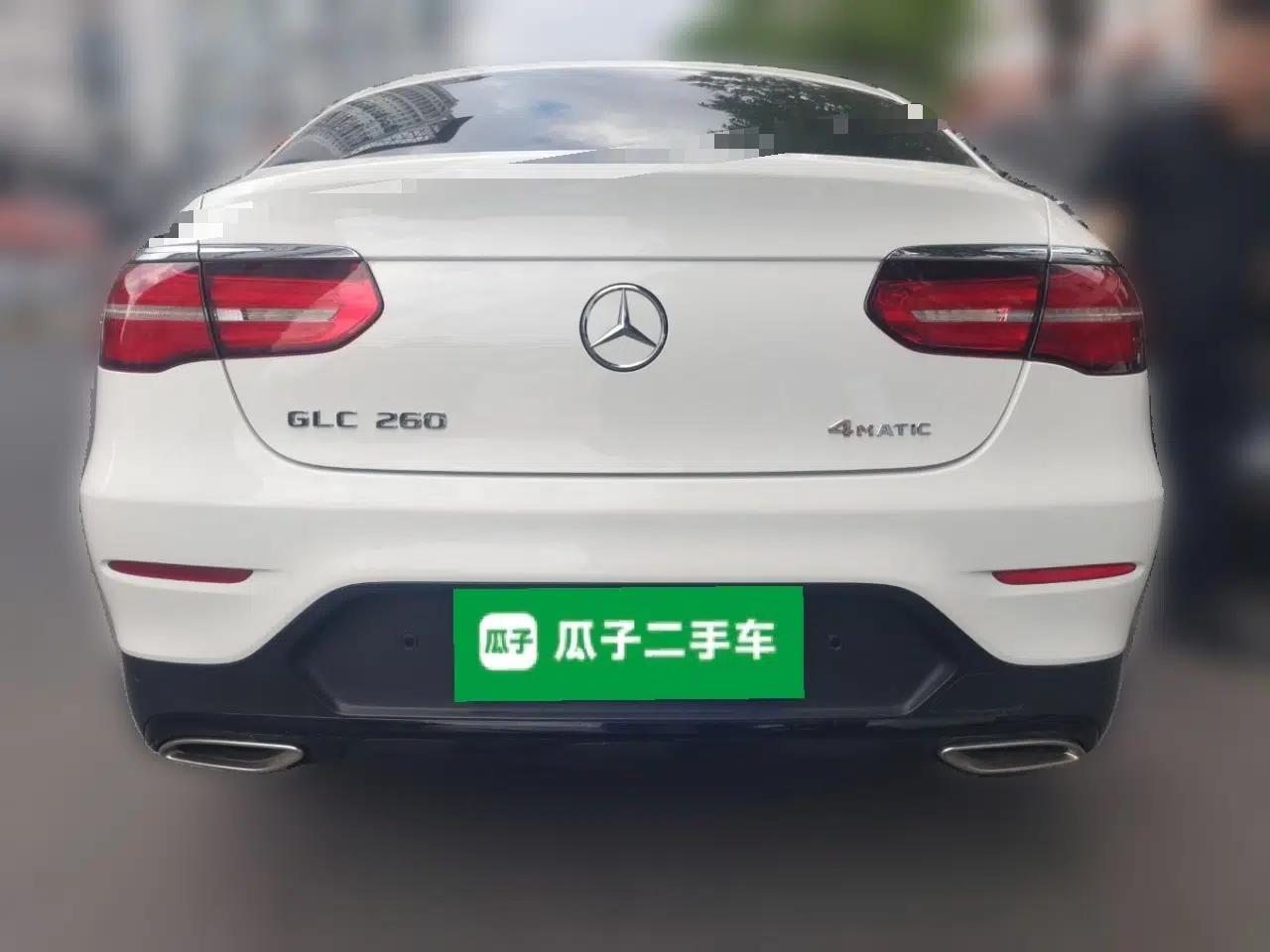 Mercedes-Benz GLC Coupe 2019 GLC 260 4MATIC Coupe SUV — миниатюра 5