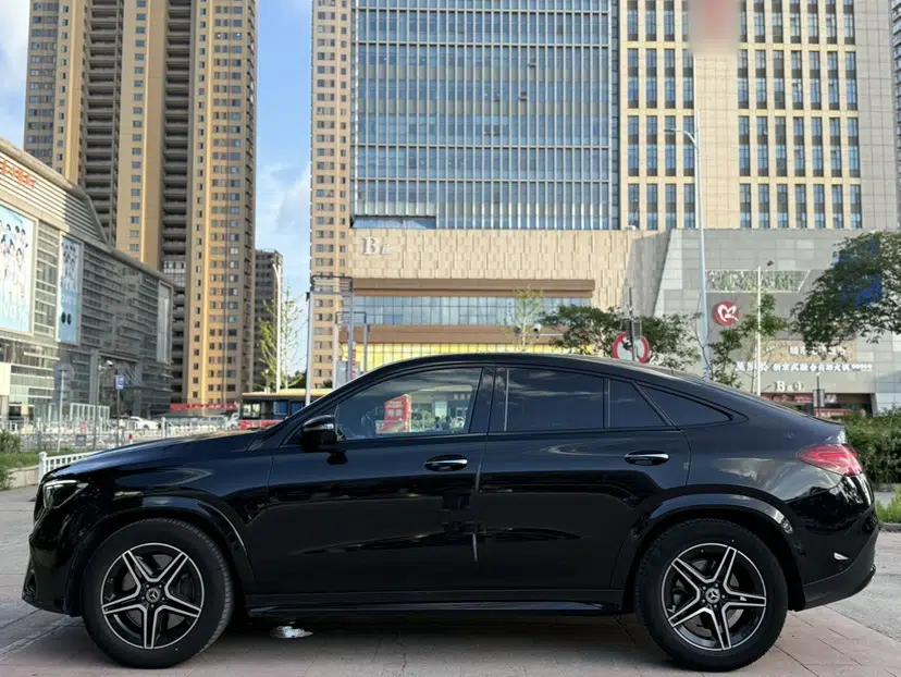 Mercedes-Benz GLE Coupe 2024 GLE 450 4MATIC Coupe SUV Fashion Model — миниатюра 18