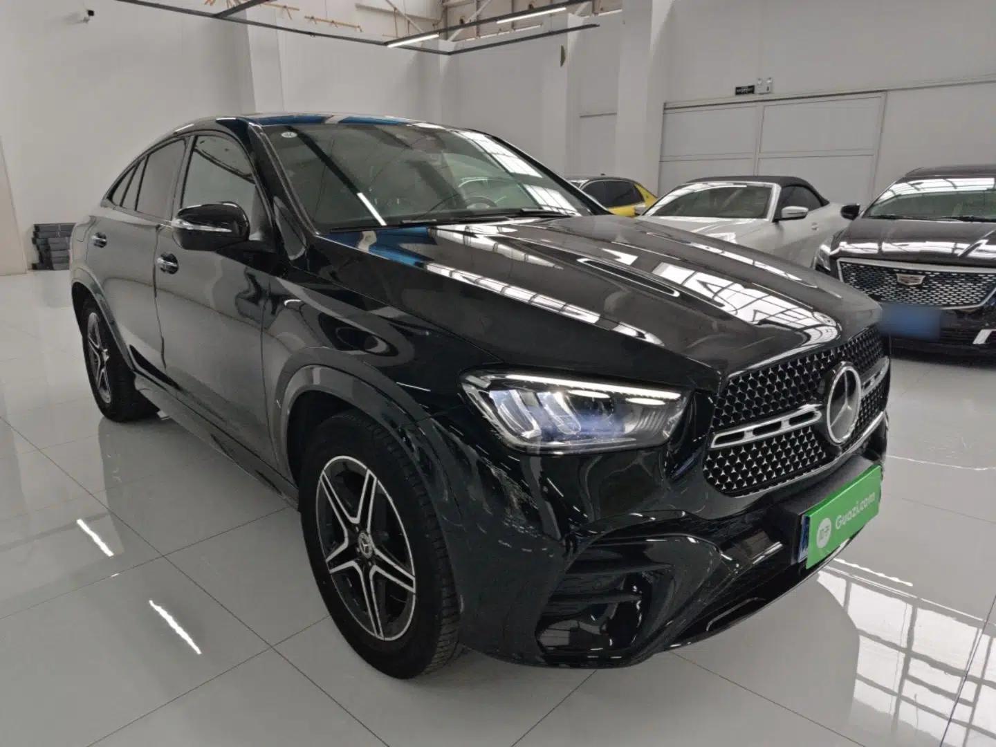 Mercedes-Benz GLE Coupe 2024 GLE 450 4MATIC Coupe SUV Fashion Model — миниатюра 3