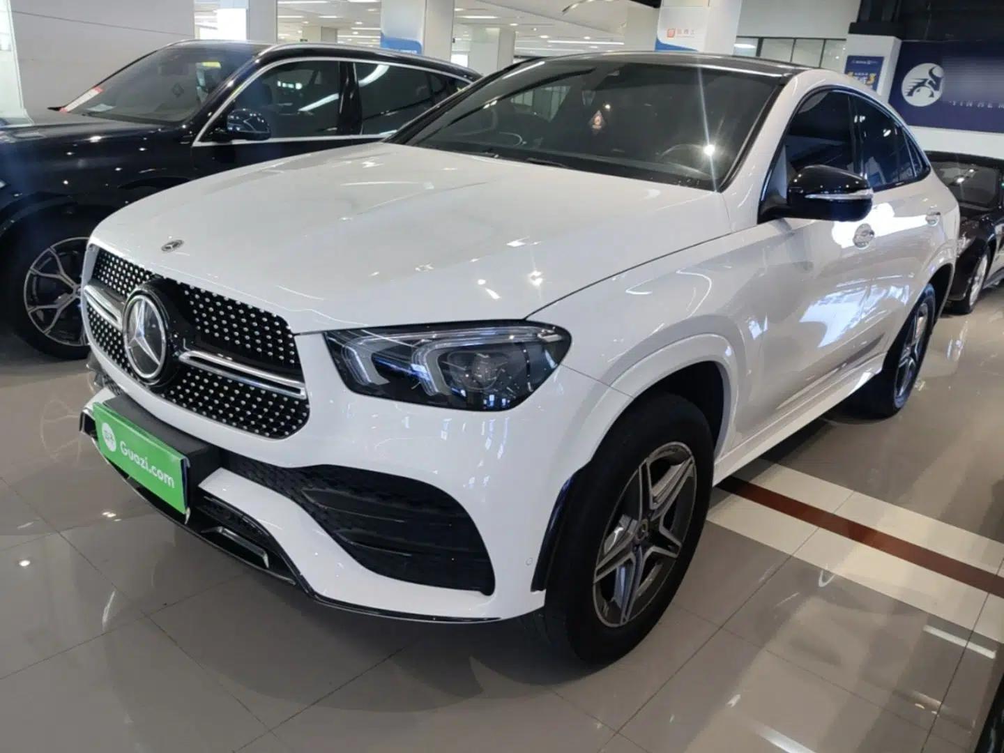 Mercedes-Benz GLE Coupe 2020 GLE 450 4MATIC Coupe SUV Fashion Model — миниатюра 1