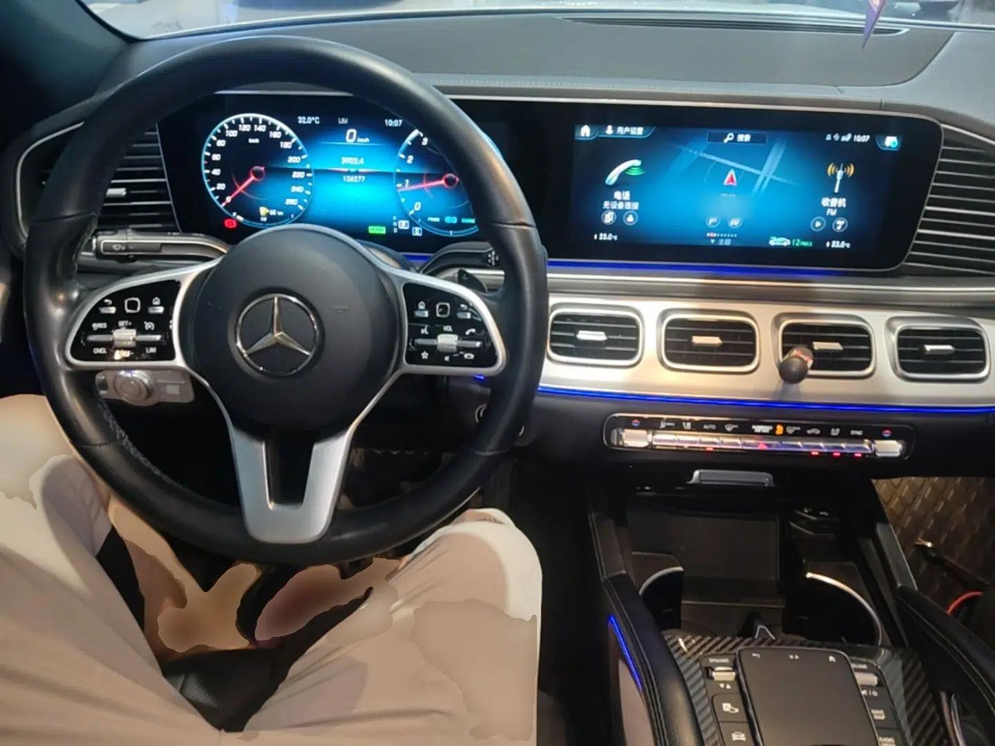 Mercedes-Benz GLE Coupe 2020 GLE 450 4MATIC Coupe SUV Fashion Model — миниатюра 12