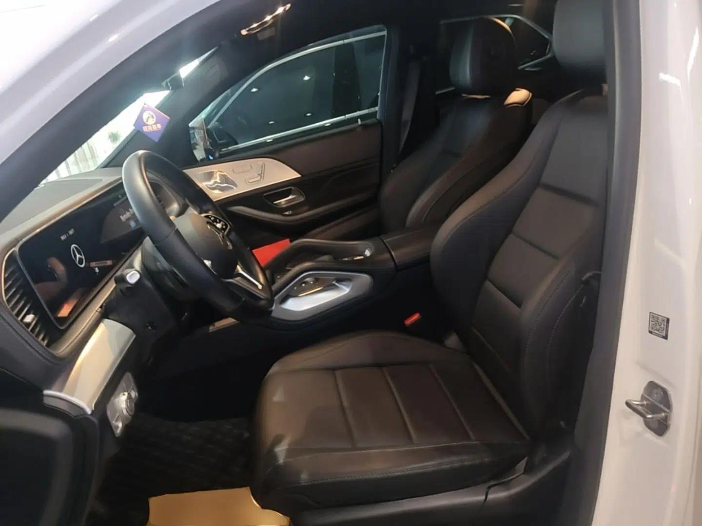 Mercedes-Benz GLE Coupe 2020 GLE 450 4MATIC Coupe SUV Fashion Model — миниатюра 17