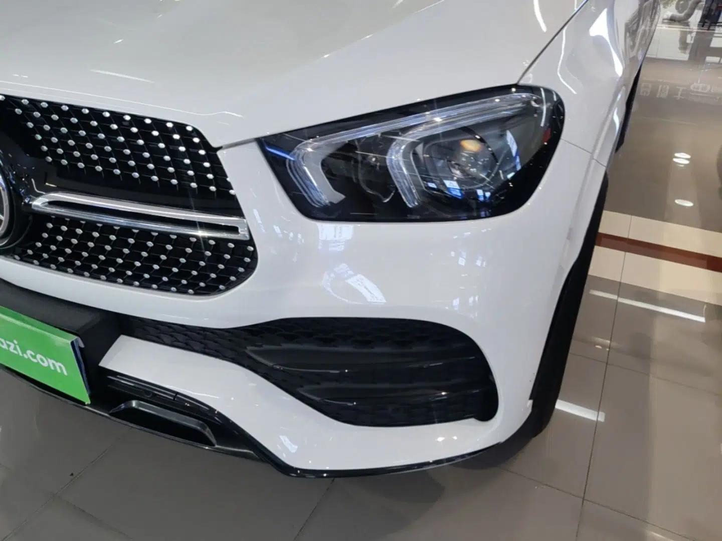 Mercedes-Benz GLE Coupe 2020 GLE 450 4MATIC Coupe SUV Fashion Model — миниатюра 8