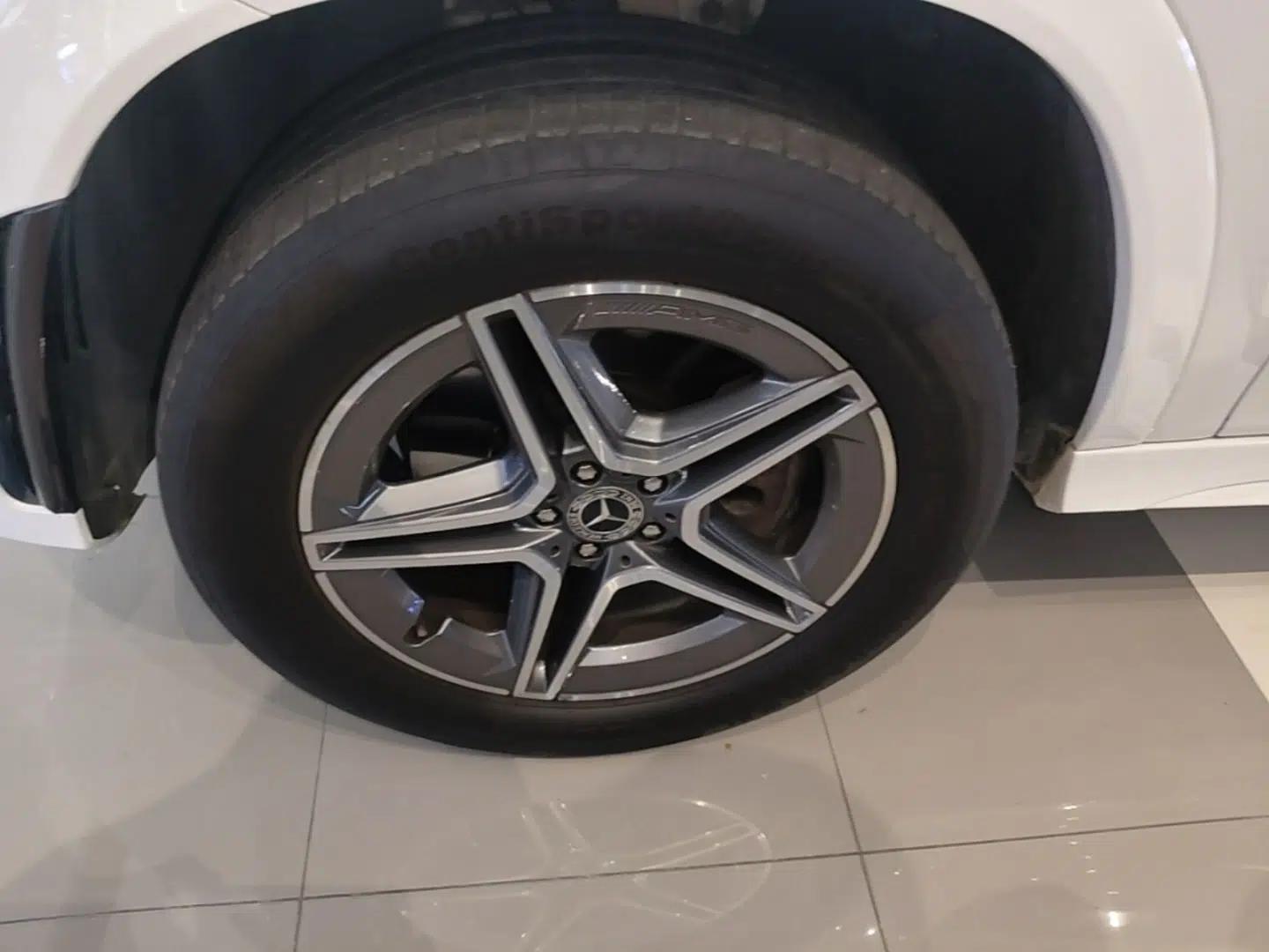 Mercedes-Benz GLE Coupe 2020 GLE 450 4MATIC Coupe SUV Fashion Model — миниатюра 10