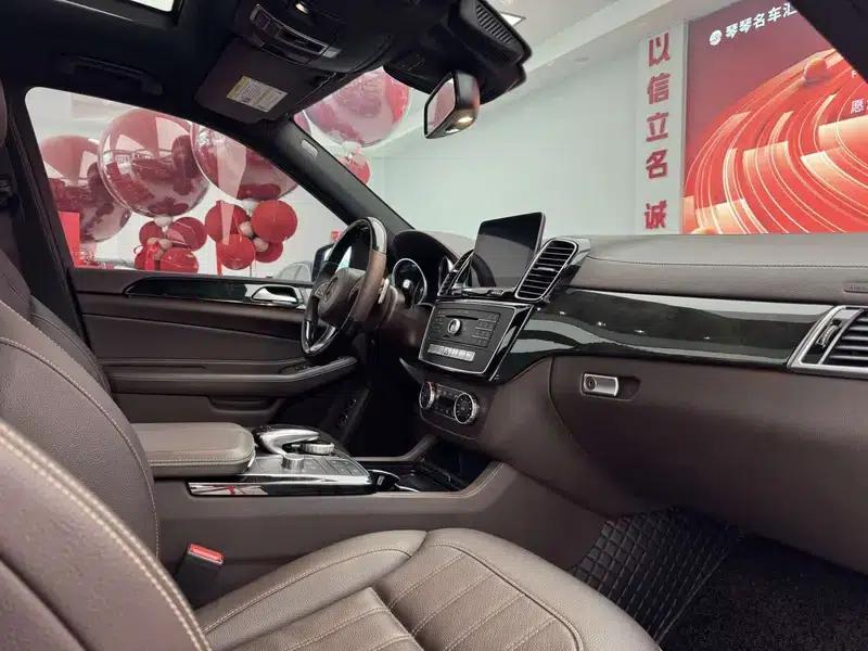 Mercedes-Benz GLS 2019 3.0T Automatic 4WD 7-Seater (Parallel Import) — миниатюра 16