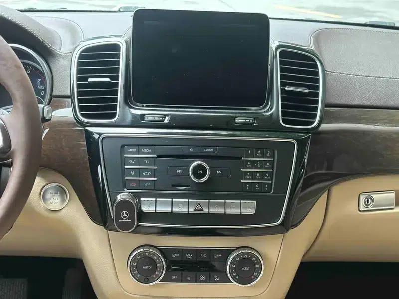 Mercedes-Benz GLS 2017 3.0T Automatic Front-Wheel Drive 7-Seater (Parallel Import) — миниатюра 14