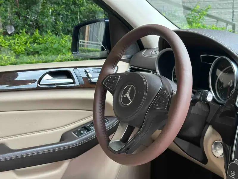 Mercedes-Benz GLS 2017 3.0T Automatic Front-Wheel Drive 7-Seater (Parallel Import) — миниатюра 16