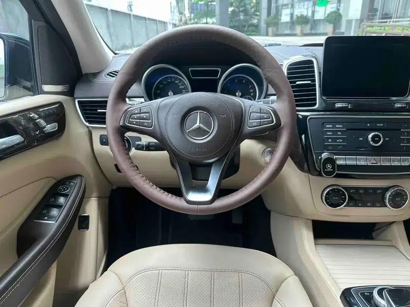 Mercedes-Benz GLS 2017 3.0T Automatic Front-Wheel Drive 7-Seater (Parallel Import) — миниатюра 18