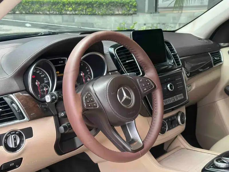Mercedes-Benz GLS 2017 3.0T Automatic Front-Wheel Drive 7-Seater (Parallel Import) — миниатюра 19