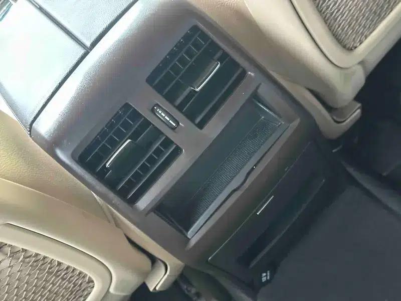 Mercedes-Benz GLS 2017 3.0T Automatic Front-Wheel Drive 7-Seater (Parallel Import) — миниатюра 10