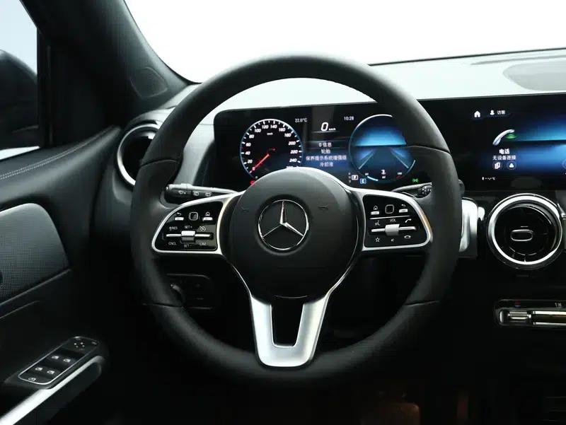 Mercedes-Benz GLB 2023 Facelift GLB 200 Dynamic — миниатюра 16