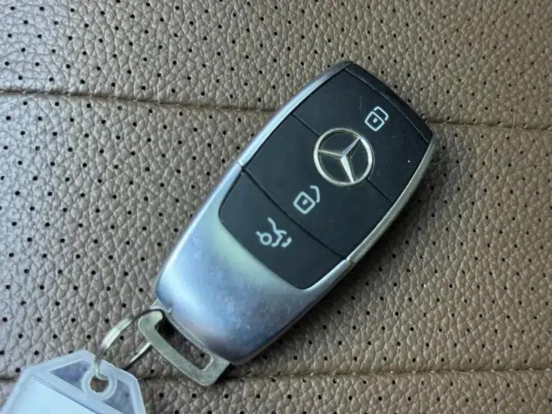 2023 Mercedes-Benz GLB 220 Dynamic — миниатюра 11