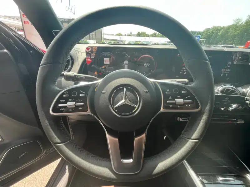 2023 Mercedes-Benz GLB 220 4MATIC — миниатюра 12