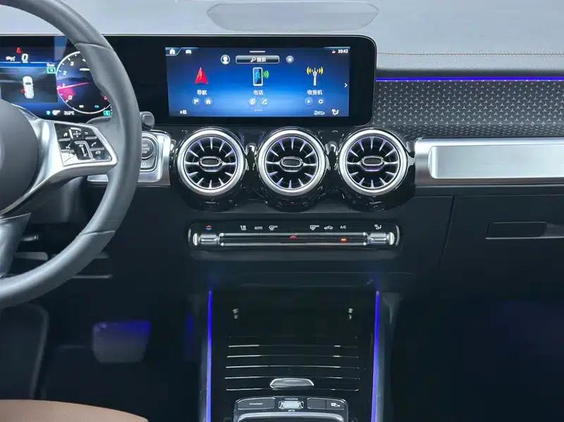 Mercedes-Benz GLB 2024 Facelift GLB 220 Fashion Model — миниатюра 5