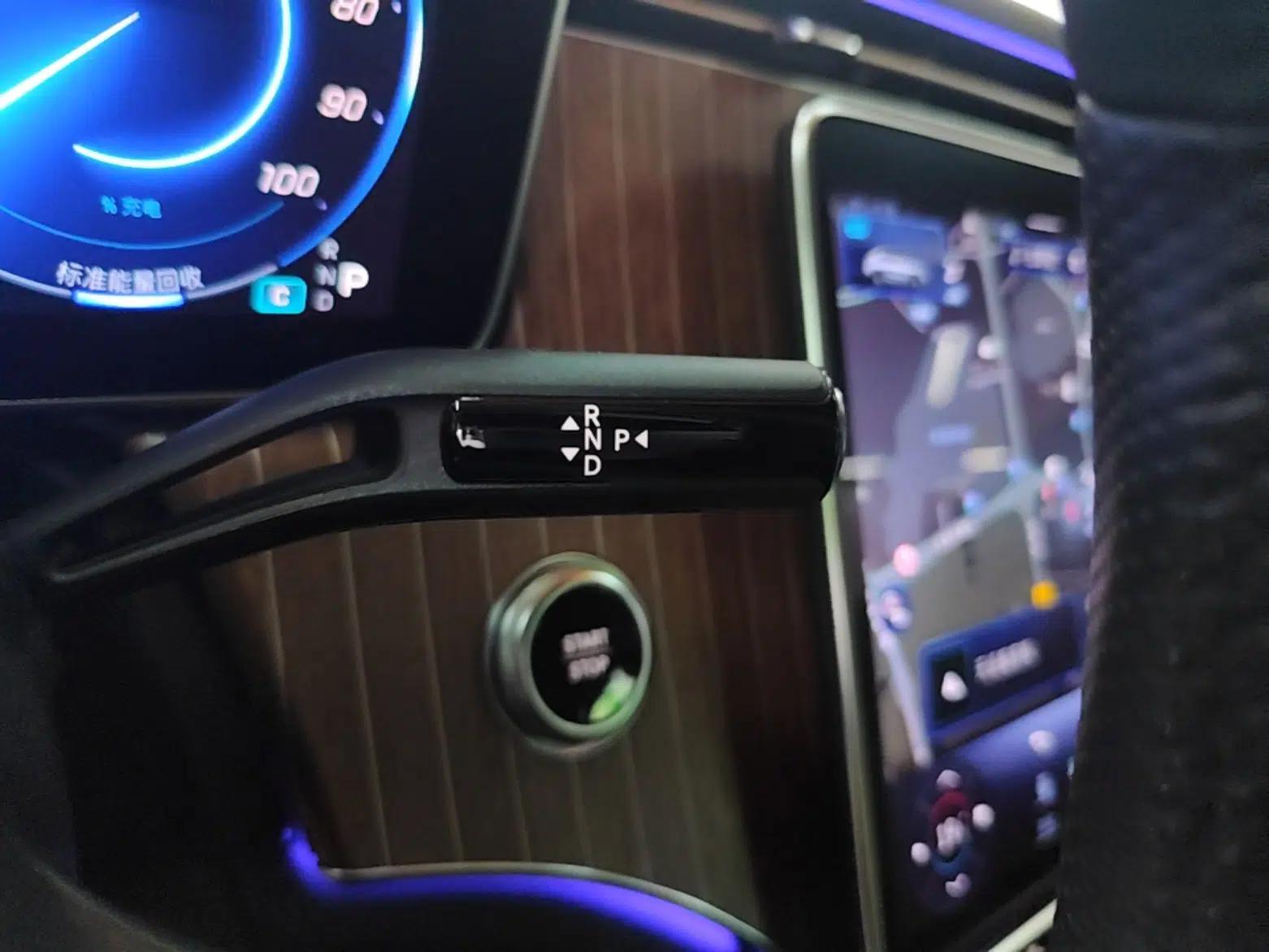 Mercedes-Benz EQE SUV 2023 350 4MATIC Pioneer Edition — миниатюра 16