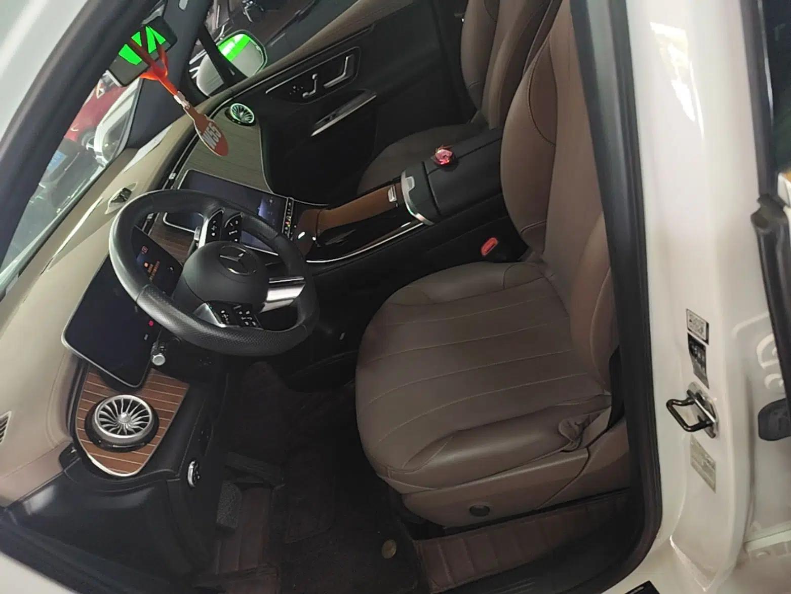 Mercedes-Benz EQE SUV 2023 350 4MATIC Pioneer Edition — миниатюра 17