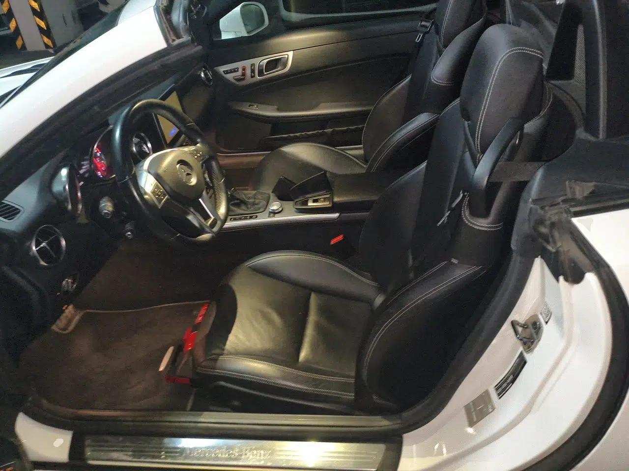 Mercedes-Benz SLK-Class 2011 SLK 200 Fashion Model — миниатюра 15
