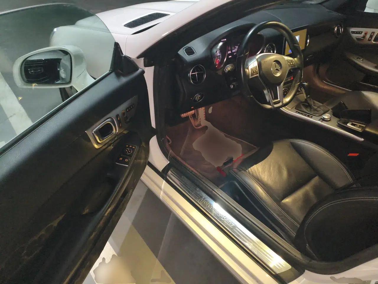 Mercedes-Benz SLK-Class 2011 SLK 200 Fashion Model — миниатюра 16