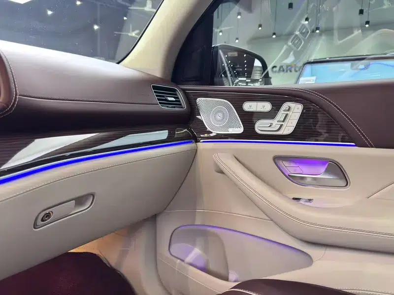 2022 Maybach GLS 600 4MATIC Elegance Edition — миниатюра 18