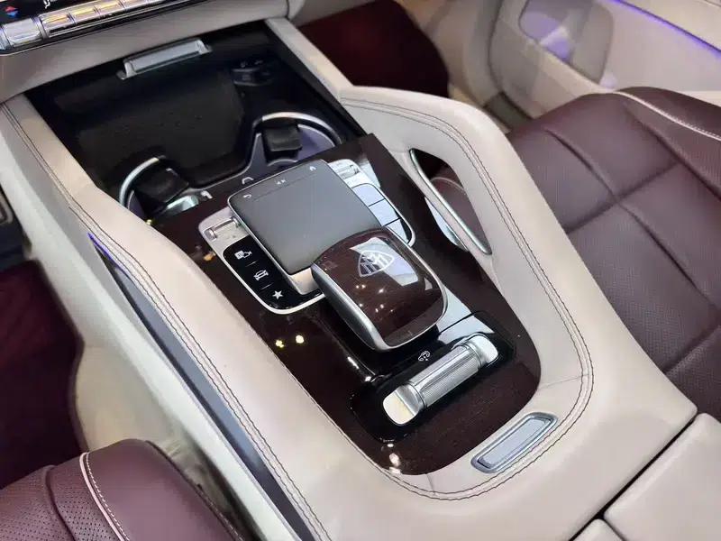 2022 Maybach GLS 600 4MATIC Elegance Edition — миниатюра 23