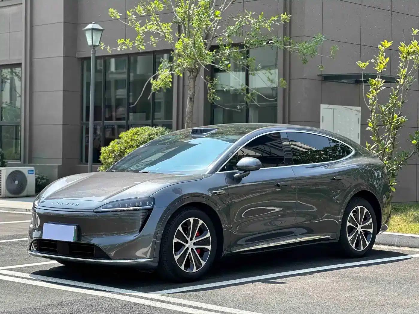 Zhijie R7 2024 Pure Electric 736km Ultra — миниатюра 1