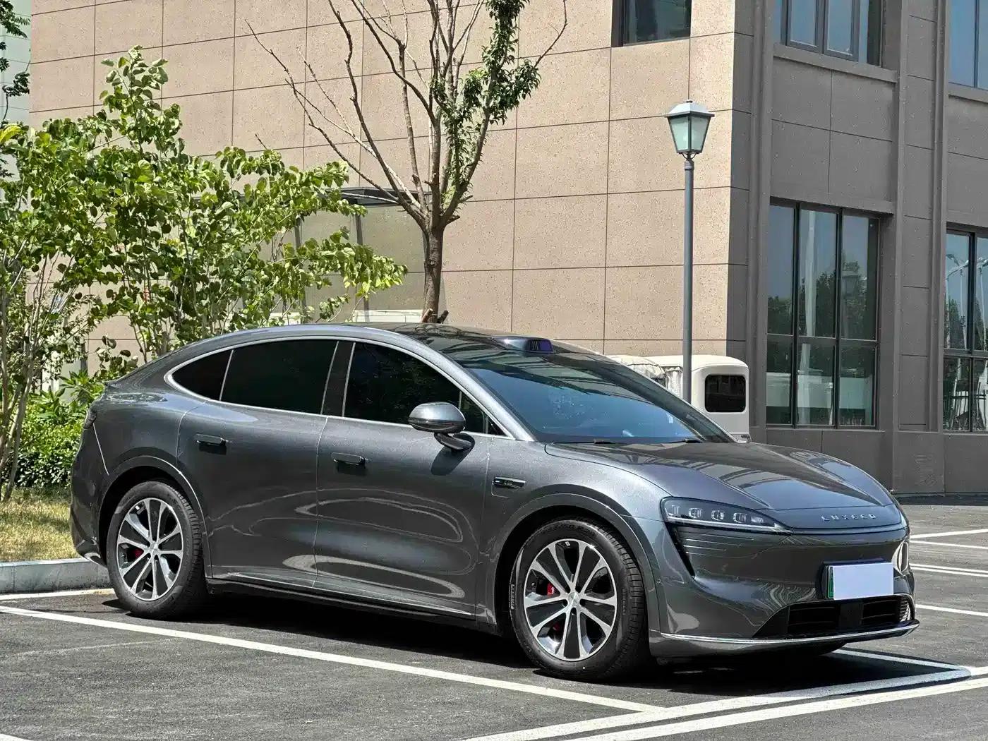 Zhijie R7 2024 Pure Electric 736km Ultra — миниатюра 3