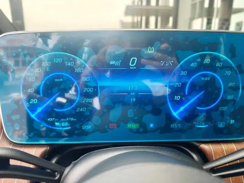 Mercedes-Benz EQE 2025 EQE 500 4MATIC Luxury Edition — миниатюра 7