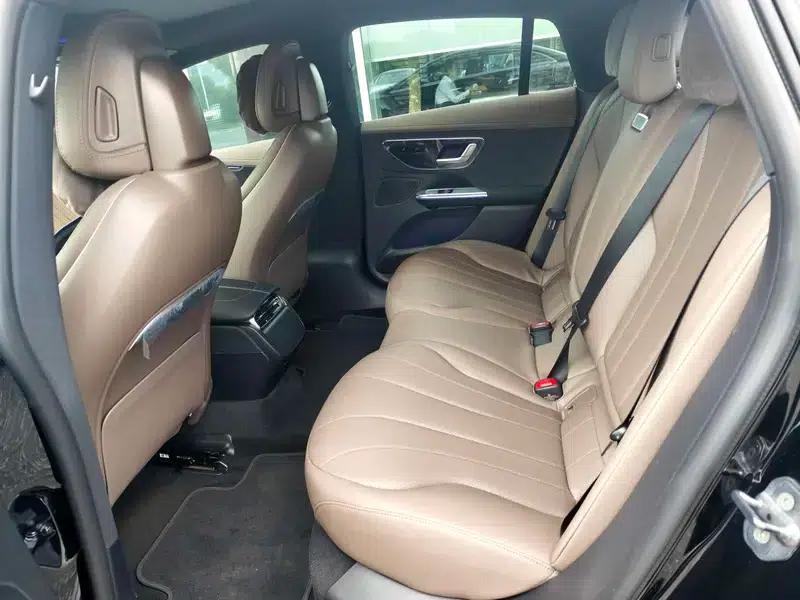 Mercedes-Benz EQE 2025 EQE 500 4MATIC Luxury Edition — миниатюра 9