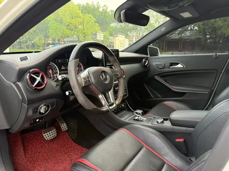2014 Mercedes-Benz A-Class AMG (Imported) AMG A 45 4MATIC — миниатюра 16